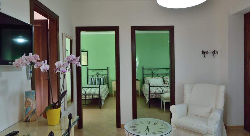 Agriturismo Torre Dei Preti Пешичи Стая снимка